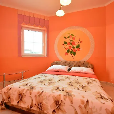 Apartment Apartment Ivana-1 *