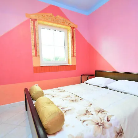 Apartment Apartment Ivana-1 *